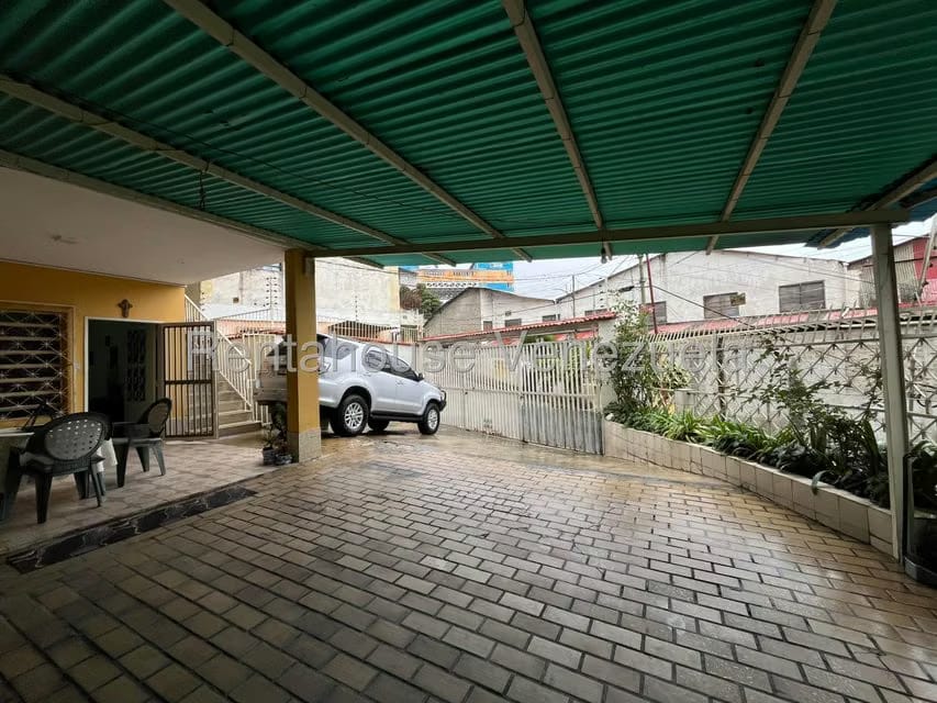 Casa (1 Nivel) en Venta en Municipio Guaicaipuro, Miranda - 4