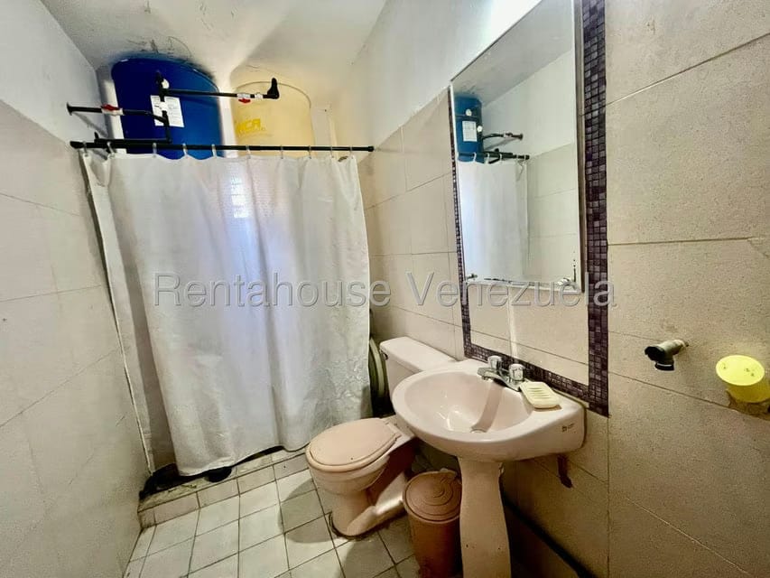 Comercial (Local Comercial) en Alquiler en Punto Fijo, Falcon - 12