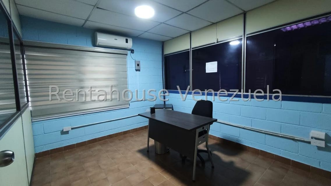 Comercial (Galpon - Deposito) en Venta en Zona Industrial 2, Lara - 15