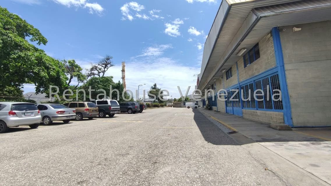 Comercial (Galpon - Deposito) en Venta en Zona Industrial 2, Lara - 48