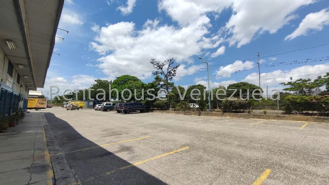 Comercial (Galpon - Deposito) en Venta en Zona Industrial 2, Lara - 50
