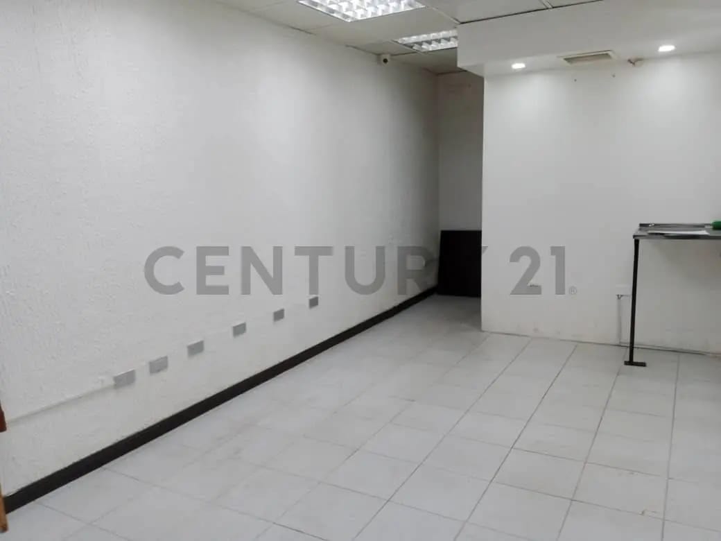 CS - ALQUILER LOCAL COMERCIAL. CENTRO COMERCIAL LA PIRÁMIDES - 5