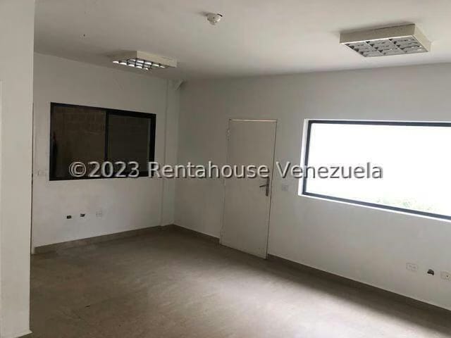 Comercial (Galpon - Deposito) en Alquiler en Zona Industrial 1, Lara - 7