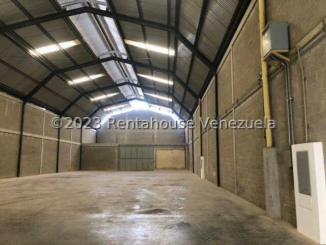 Comercial (Galpon - Deposito) en Alquiler en Zona Industrial 1, Lara - 8