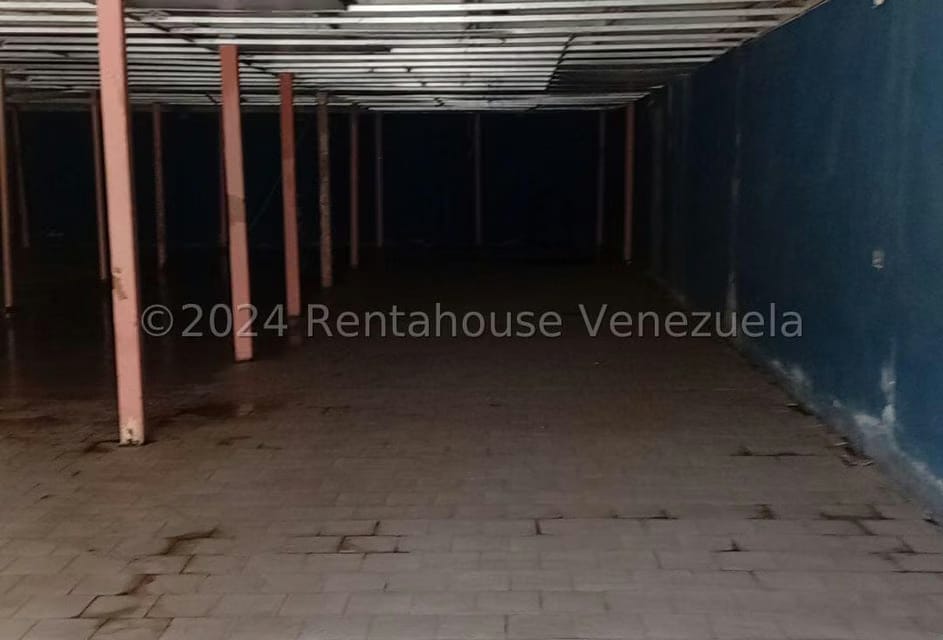 Comercial (Galpon - Deposito) en Venta en Centro, Falcon - 3