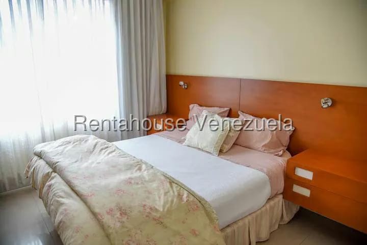 Apartamento (1 Nivel) en Alquiler en Santa Eduvigis, Distrito Metropolitano - 13