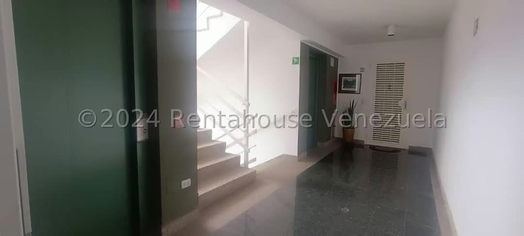 Apartamento (Duplex) en Venta en El Rosal, Distrito Metropolitano - 3