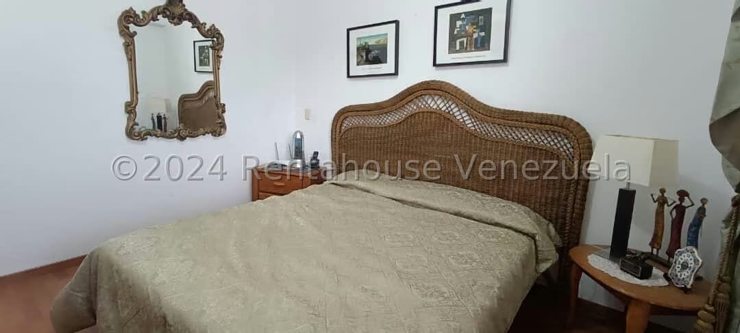 Apartamento (Duplex) en Venta en El Rosal, Distrito Metropolitano - 29