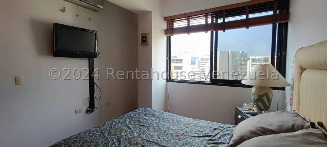Apartamento (Duplex) en Venta en El Rosal, Distrito Metropolitano - 34