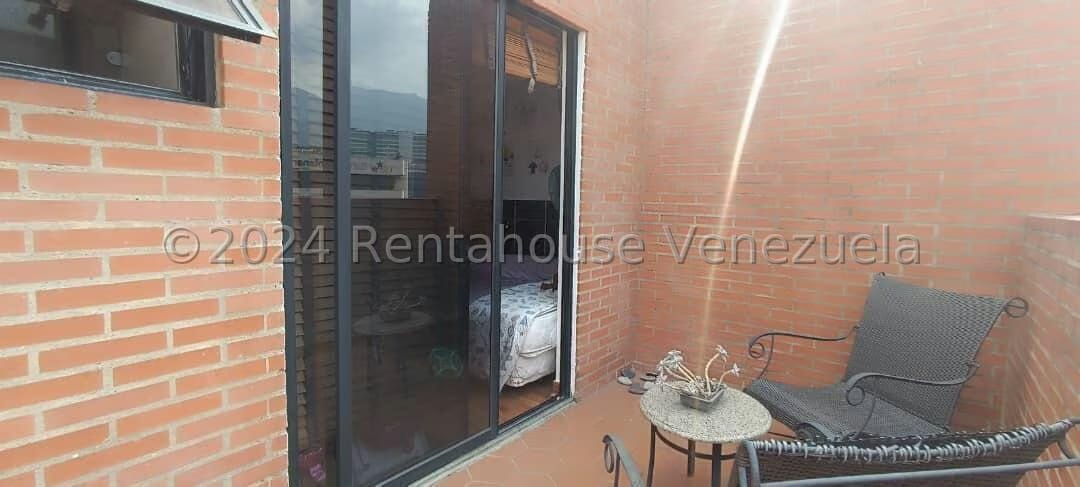 Apartamento (Duplex) en Venta en El Rosal, Distrito Metropolitano - 39
