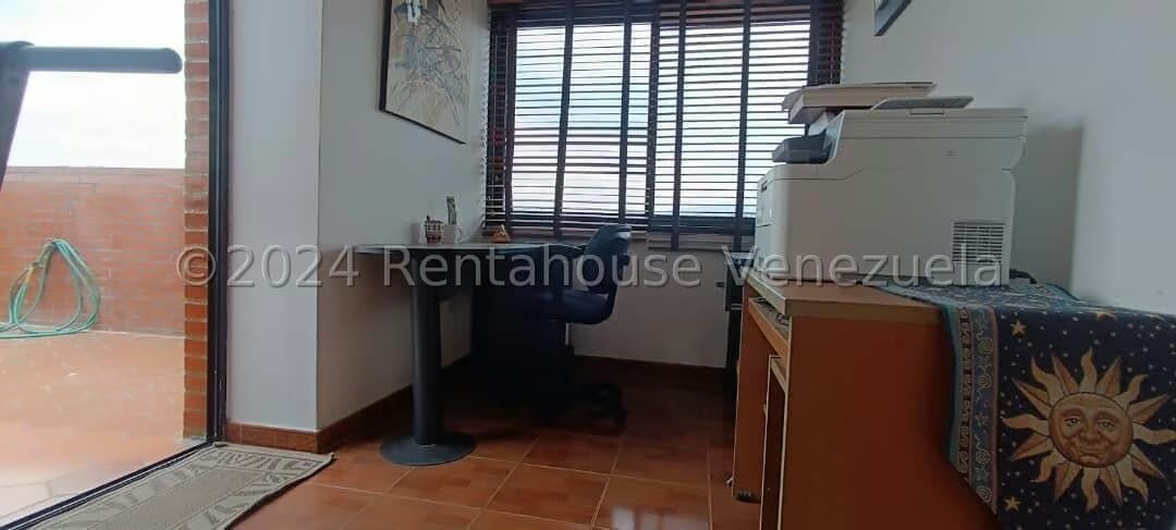 Apartamento (Duplex) en Venta en El Rosal, Distrito Metropolitano - 43