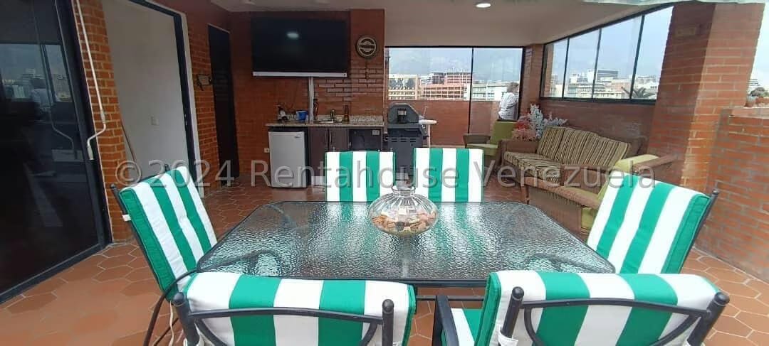 Apartamento (Duplex) en Venta en El Rosal, Distrito Metropolitano - 45