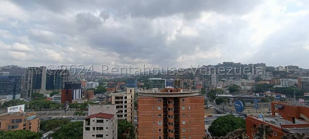 Apartamento (Duplex) en Venta en El Rosal, Distrito Metropolitano - 49