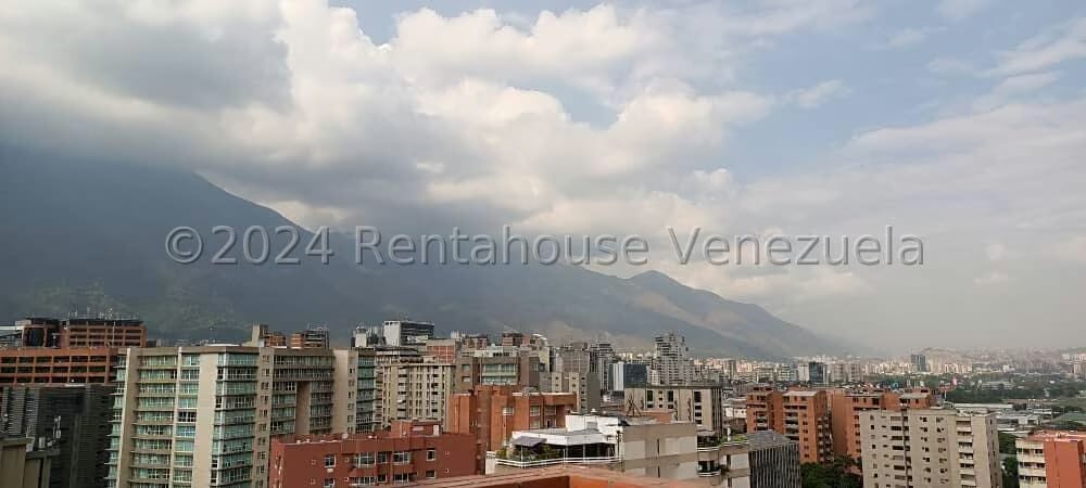 Apartamento (Duplex) en Venta en El Rosal, Distrito Metropolitano - 50