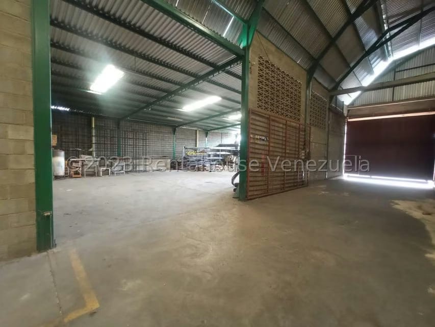 Comercial (Local Comercial) en Venta en Zona Industrial 2, Lara - 23