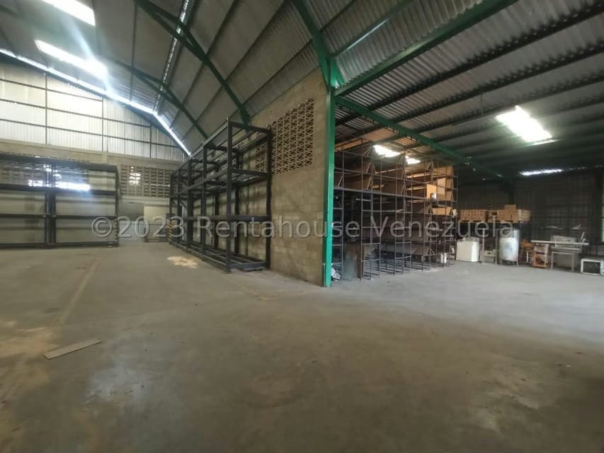Comercial (Local Comercial) en Venta en Zona Industrial 2, Lara - 27