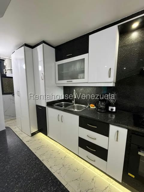 Apartamento (1 Nivel) en Venta en Parque Caiza, Distrito Metropolitano - 6