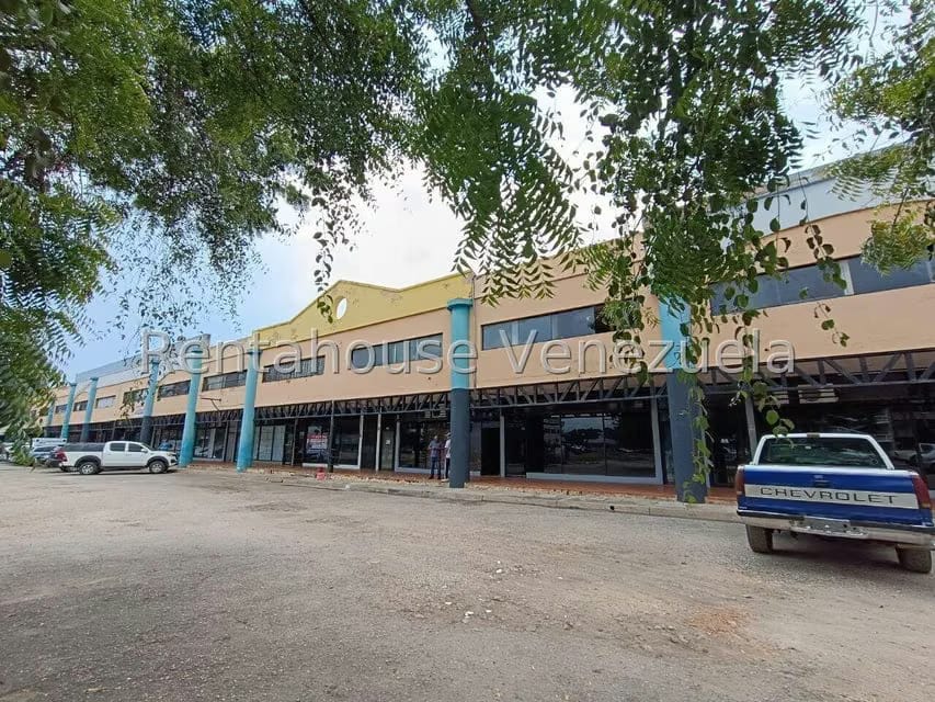 Comercial (Local Comercial) en Venta en Zona Industrial, Carabobo