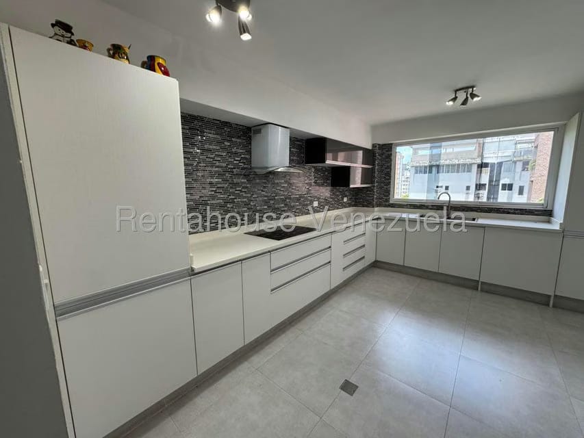 Apartamento (1 Nivel) en Venta en La Urbina, Distrito Metropolitano - 11