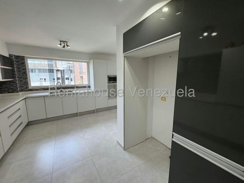 Apartamento (1 Nivel) en Venta en La Urbina, Distrito Metropolitano - 14