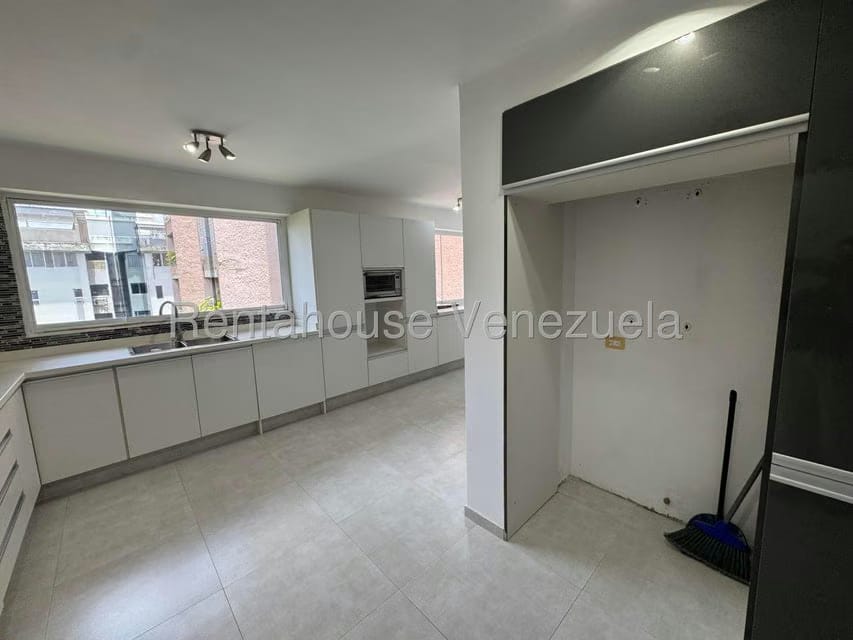 Apartamento (1 Nivel) en Venta en La Urbina, Distrito Metropolitano - 15