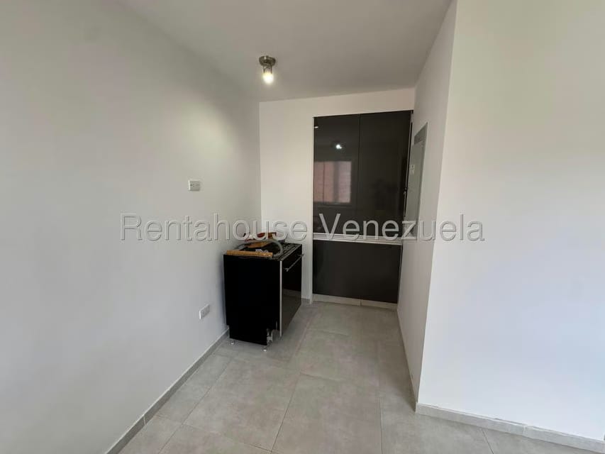 Apartamento (1 Nivel) en Venta en La Urbina, Distrito Metropolitano - 18