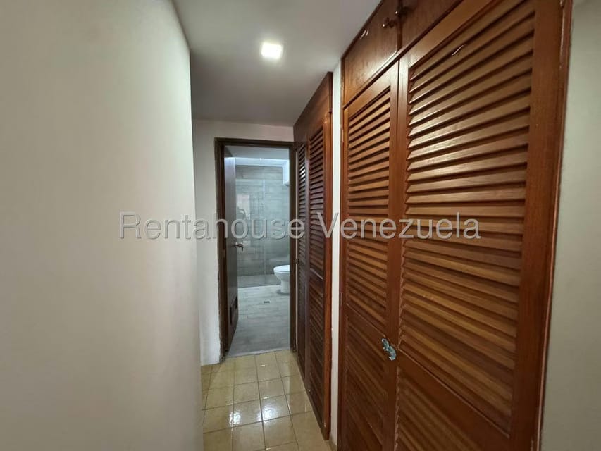 Apartamento (1 Nivel) en Venta en La Urbina, Distrito Metropolitano - 36