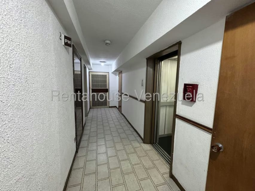 Apartamento (1 Nivel) en Venta en La Urbina, Distrito Metropolitano - 6