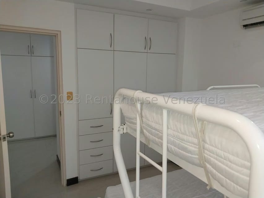Townhouse (Duplex) en Venta en Puerto Encantado, Miranda - 29
