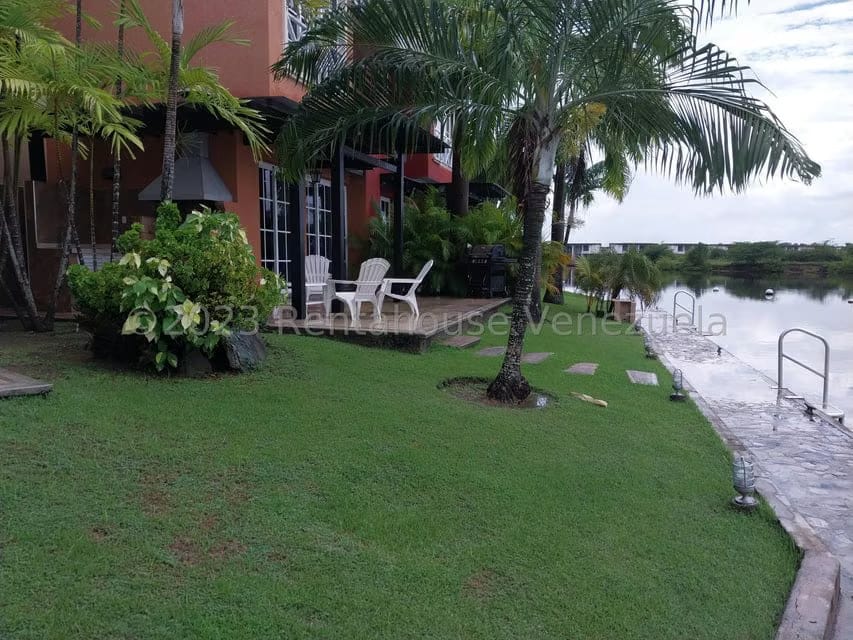 Townhouse (Duplex) en Venta en Puerto Encantado, Miranda - 31