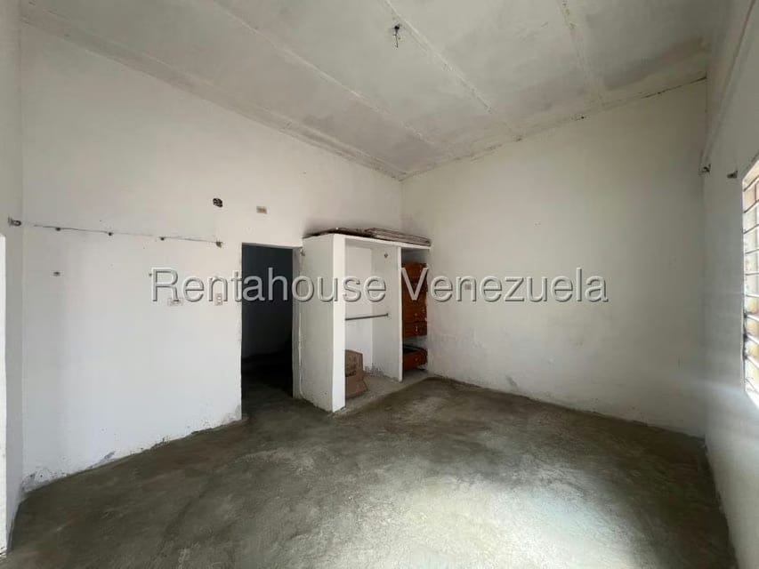 Casa (1 Nivel) en Venta en Centro, Lara - 12