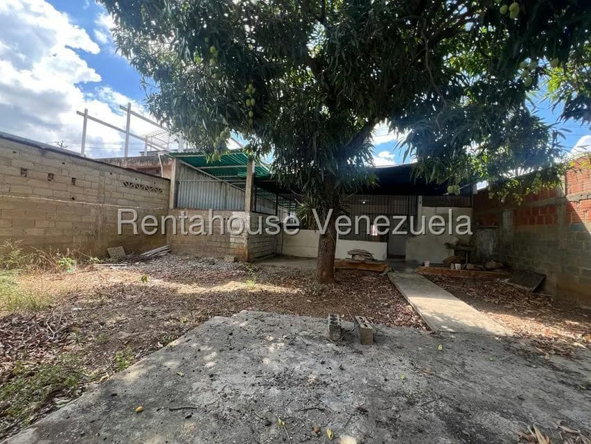 Casa (1 Nivel) en Venta en Centro, Lara - 25