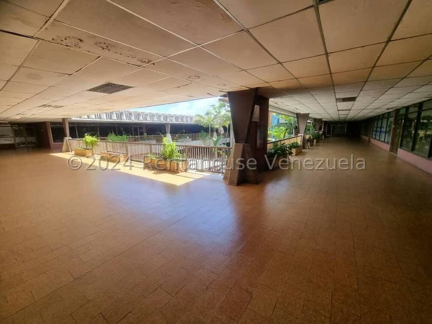 Comercial (Local Comercial) en Alquiler en Centro, Lara - 23