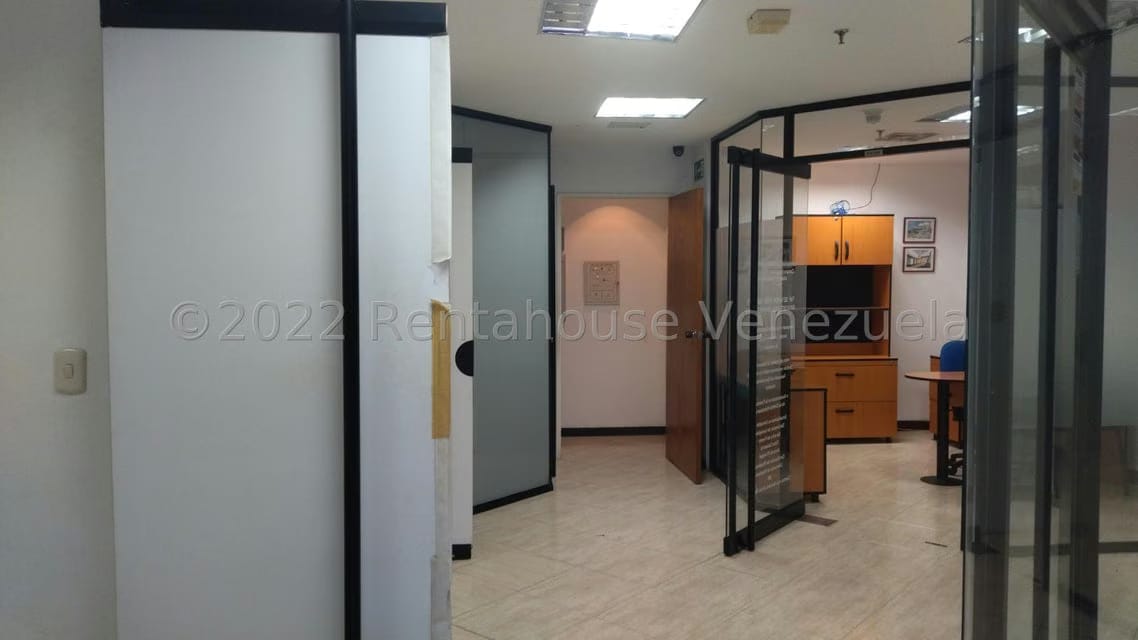 Comercial (Local Comercial) en Alquiler en Macaracuay, Distrito Metropolitano - 2