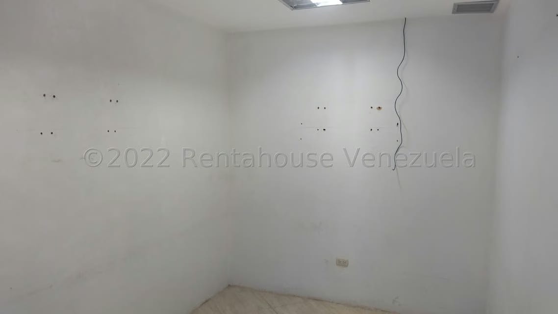 Comercial (Local Comercial) en Alquiler en Macaracuay, Distrito Metropolitano - 3