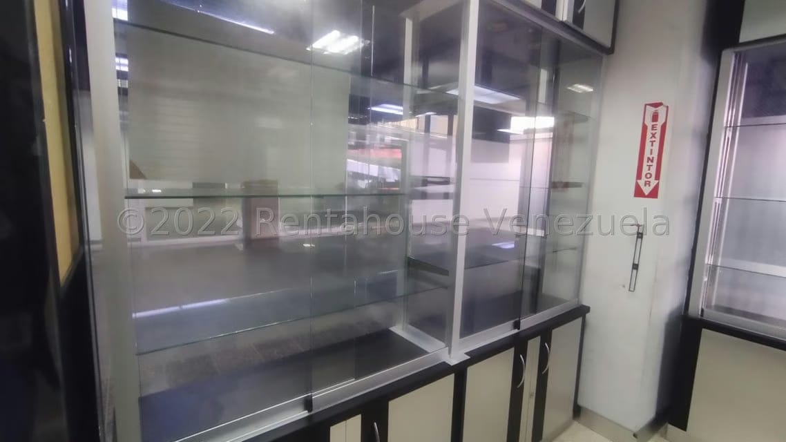 Comercial (Local Comercial) en Alquiler en Macaracuay, Distrito Metropolitano - 22