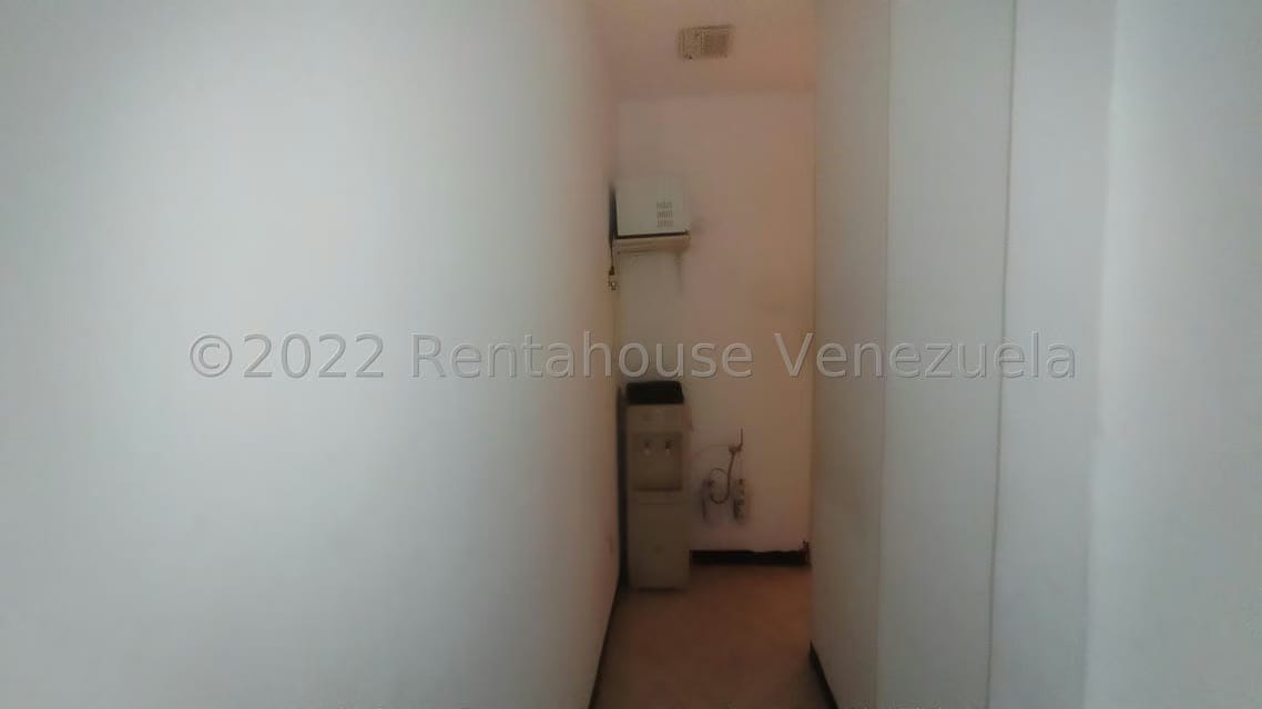 Comercial (Local Comercial) en Alquiler en Macaracuay, Distrito Metropolitano - 25