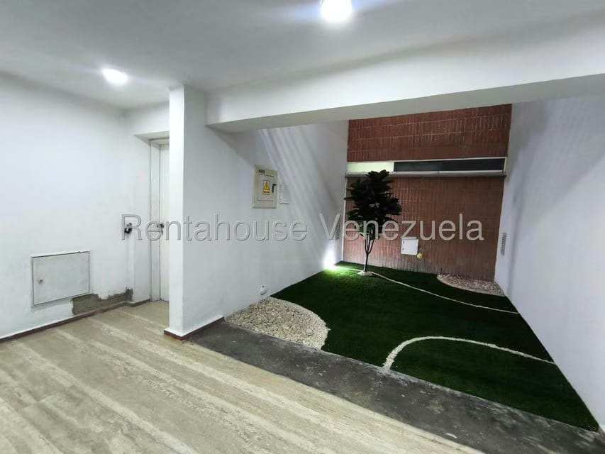 Apartamento (Duplex) en Venta en Villa Nueva Hatillo, Distrito Metropolitano - 2