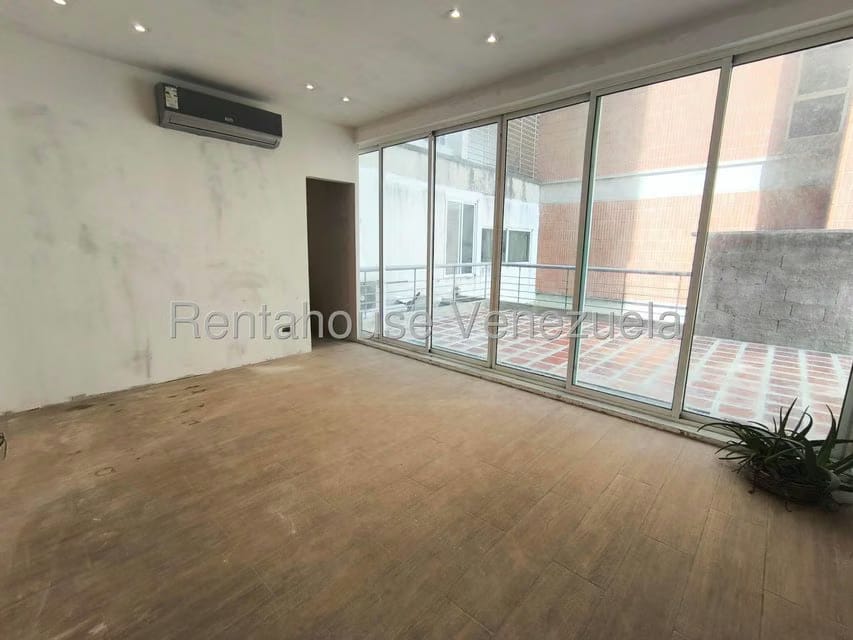 Apartamento (Duplex) en Venta en Villa Nueva Hatillo, Distrito Metropolitano - 31