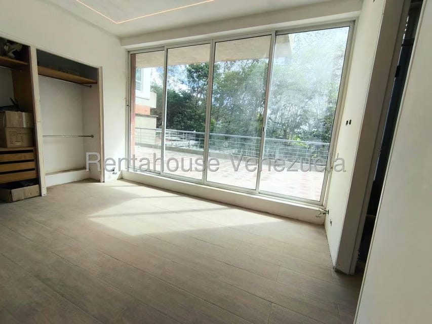 Apartamento (Duplex) en Venta en Villa Nueva Hatillo, Distrito Metropolitano - 33