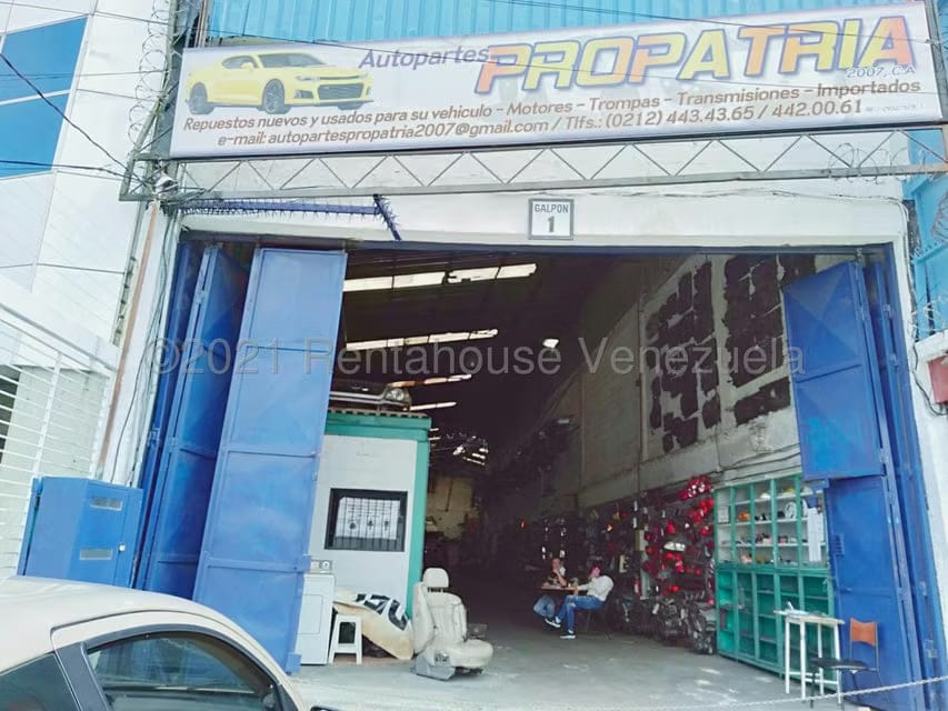Comercial (Galpon - Deposito) en Venta en La Yaguara, Distrito Metropolitano - 16