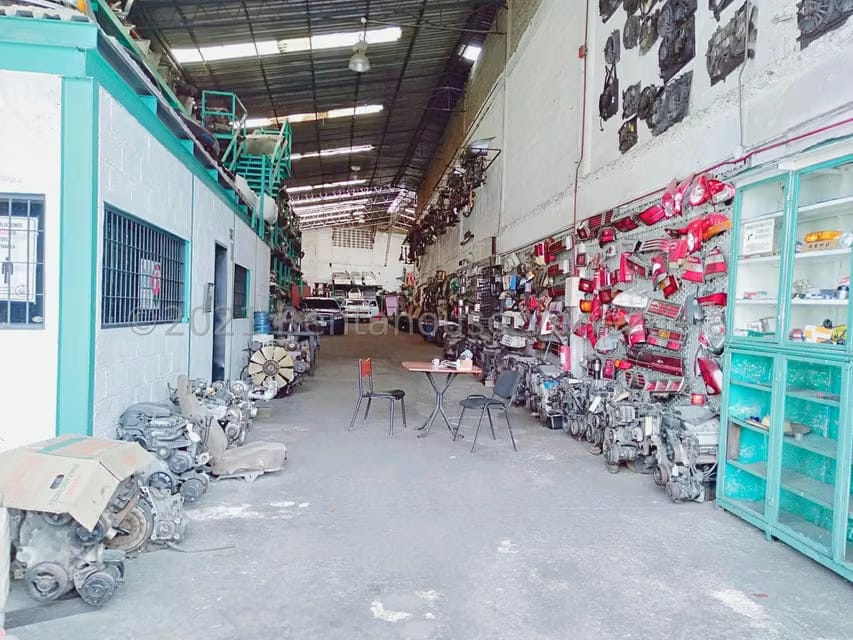 Comercial (Galpon - Deposito) en Venta en La Yaguara, Distrito Metropolitano - 26