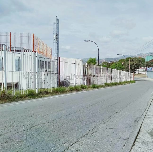 Comercial (Galpon - Deposito) en Venta en La Yaguara, Distrito Metropolitano - 28