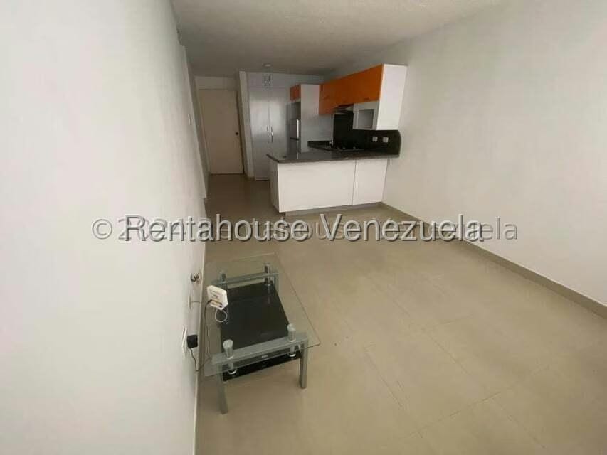 Apartamento (1 Nivel) en Alquiler en Los Naranjos Humboldt, Distrito Metropolitano - 3