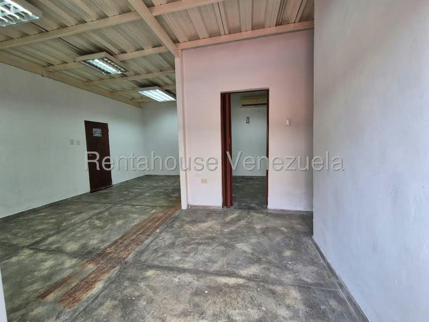 Comercial (Local Comercial) en Alquiler en Zona Este, Lara - 3