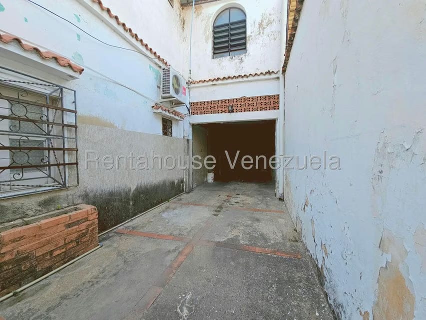 Casa (Colonial) en Venta en Centro Palo Negro, Aragua - 46