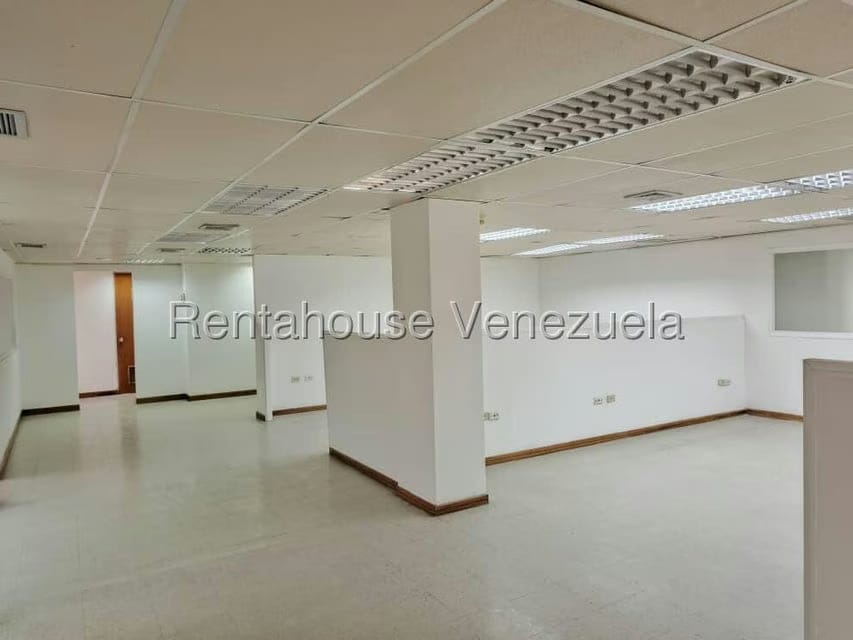 Comercial (Local Comercial) en Alquiler en 5 de Julio, Zulia - 24