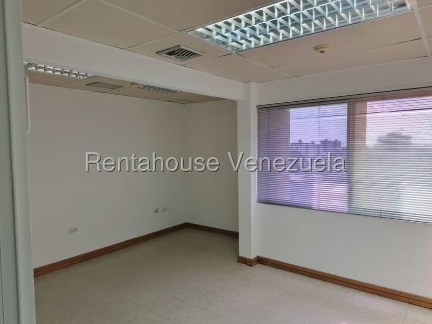Comercial (Local Comercial) en Alquiler en 5 de Julio, Zulia - 28