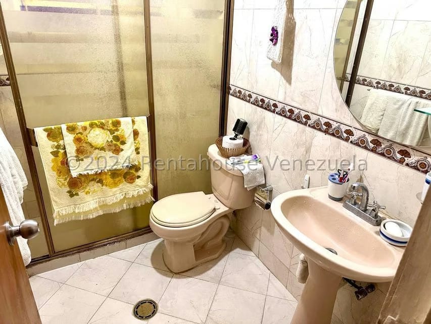 Casa (Multipes Niveles) en Venta en La Atlantida, Vargas - 21