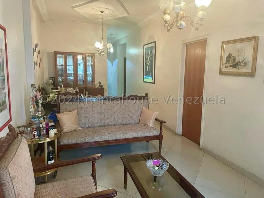Casa (Multipes Niveles) en Venta en La Atlantida, Vargas - 4